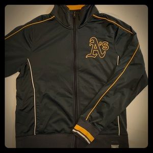 A’s zip up